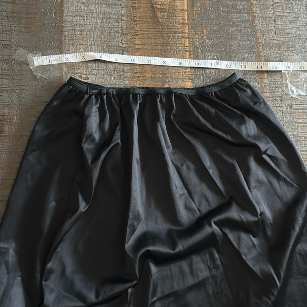Vintage Vassaret by Munsingware Black Slip Size A Large 22 inch length - Picture 8 of 8